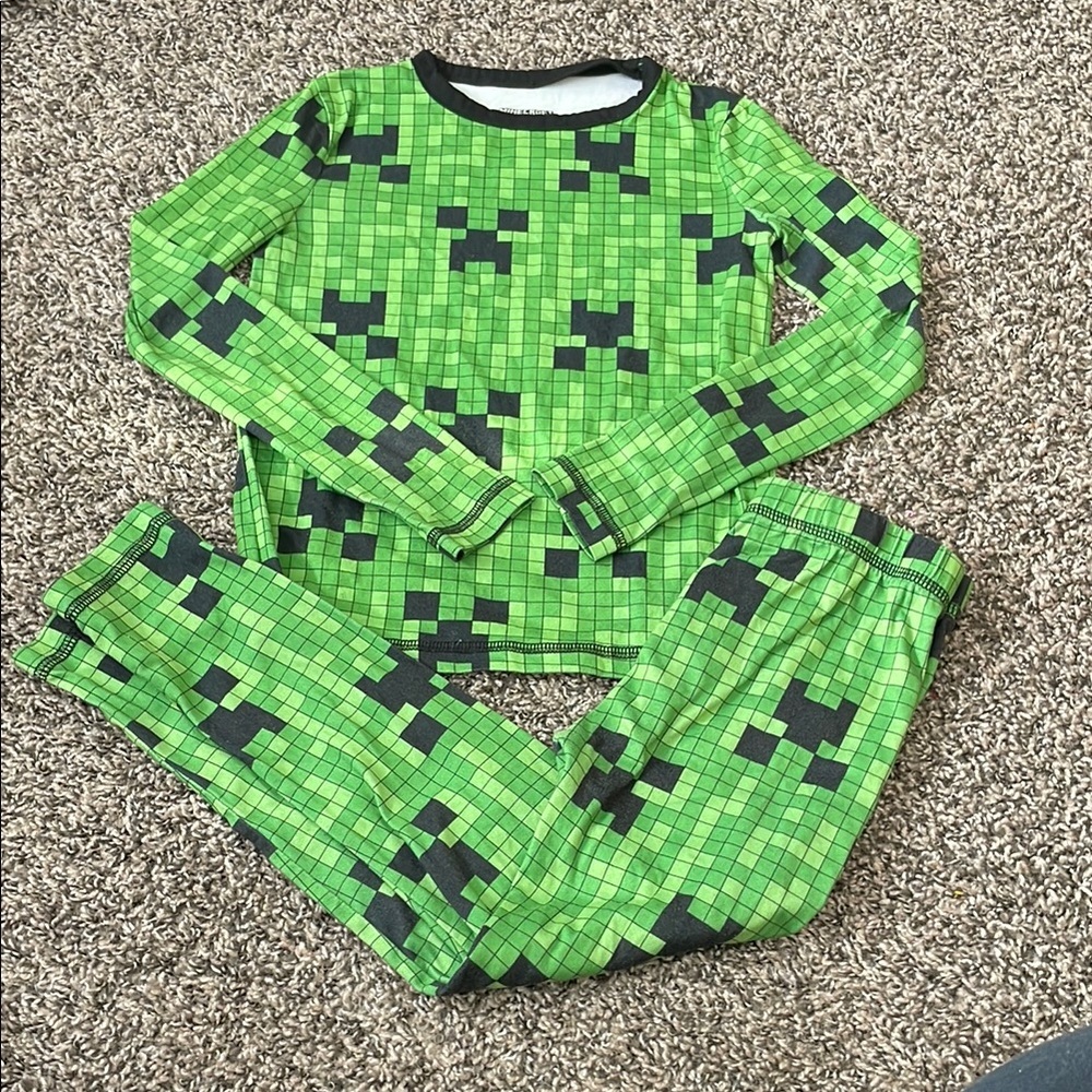 Minecraft Pixel Pattern Green Kids Pajama Set